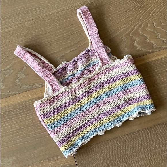 Crochet style crop top size MEDIUM - Picture 2 of 2